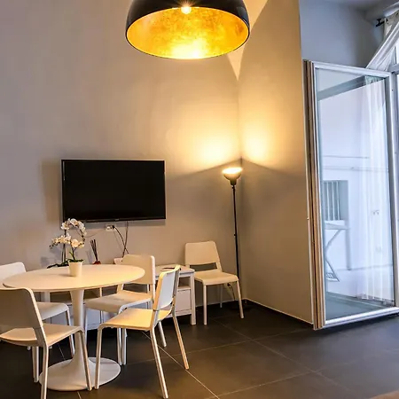 Residenza Spinelli * نابولي